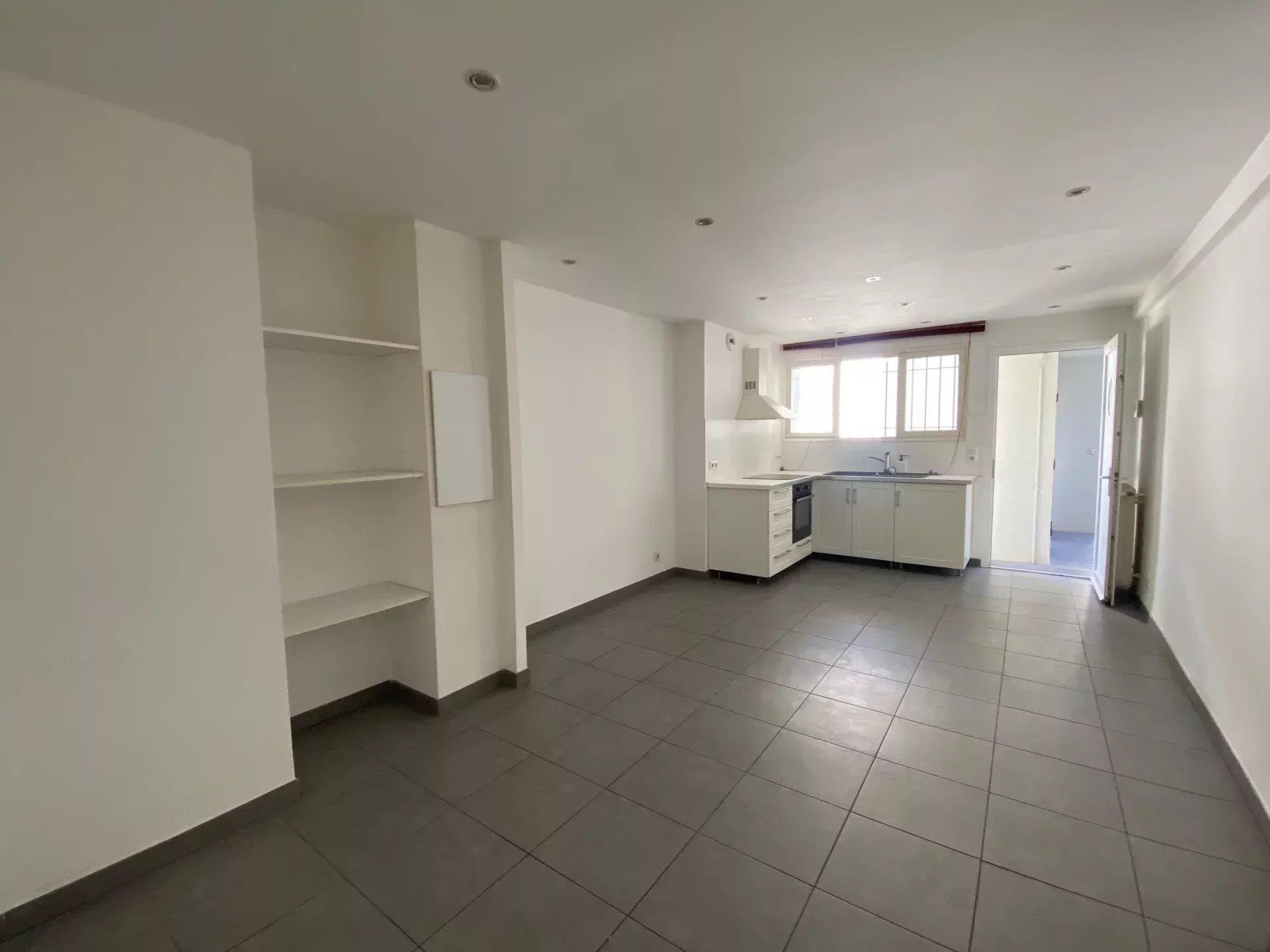 Appartement à louer, 47m², Toulon