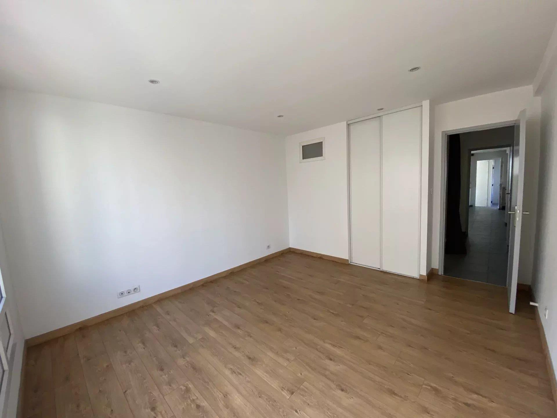 Appartement à louer, 47m², Toulon