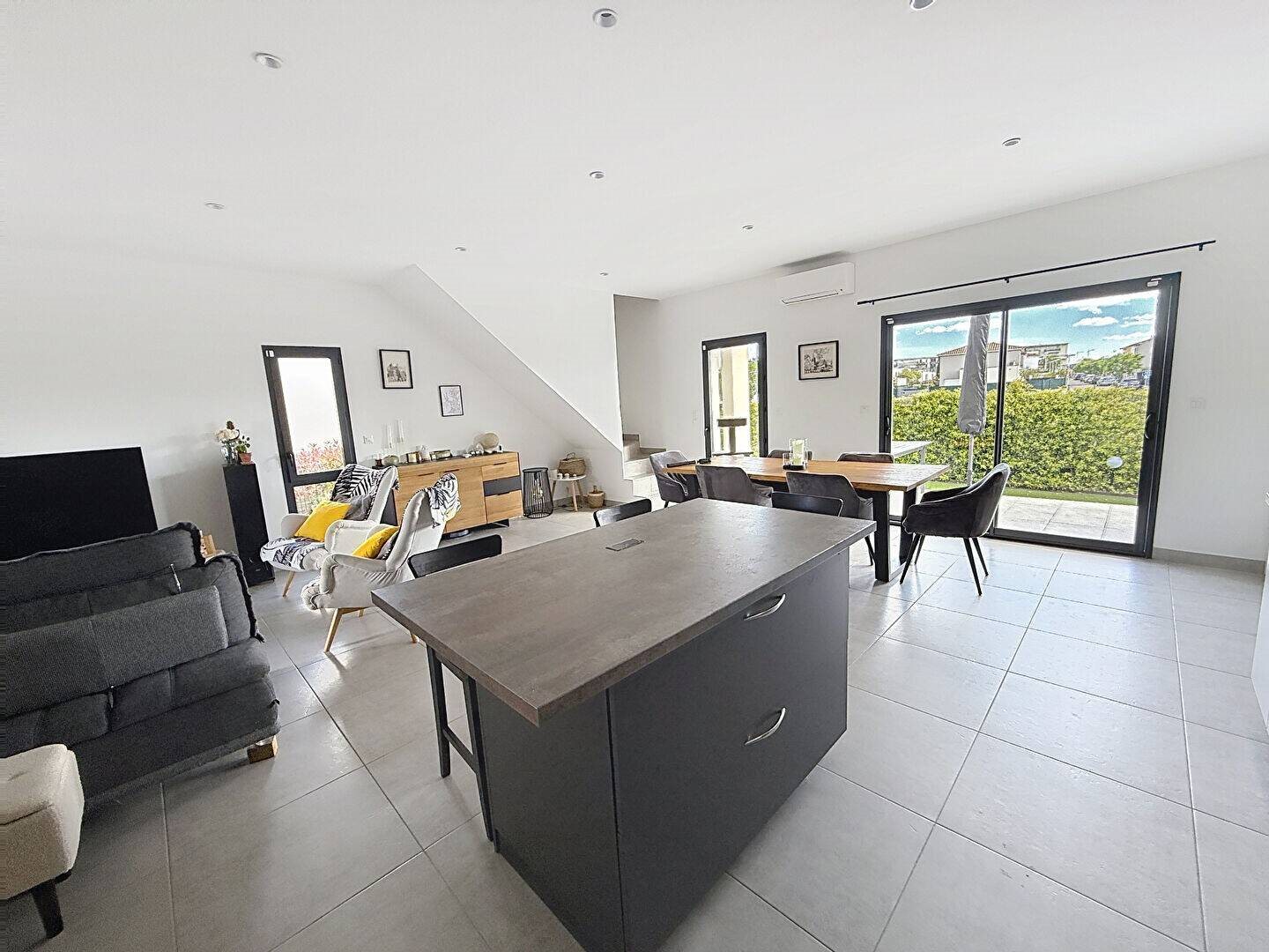 Maison à louer, 110m², Bellegarde