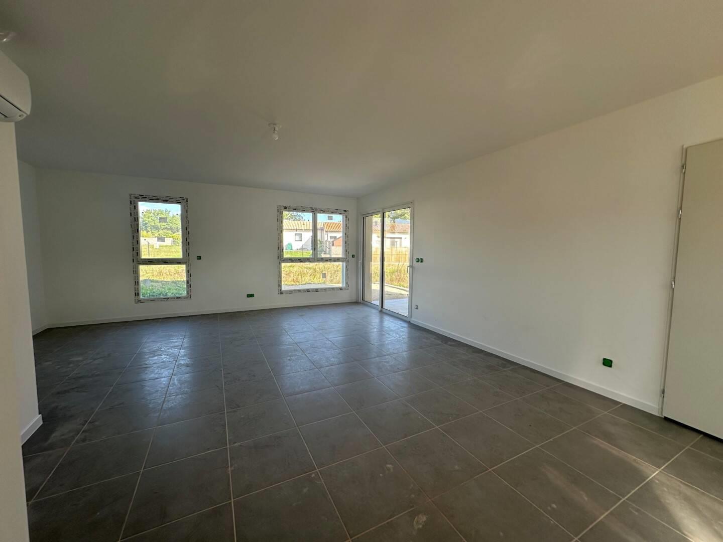 Maison à louer, 82m², Saint-Julien-l'Ars