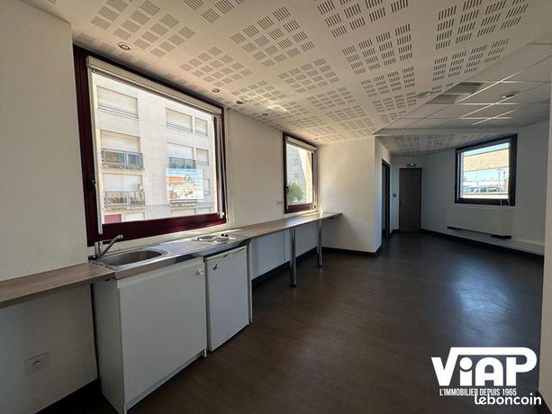 Maison à louer, 300m², Limoges