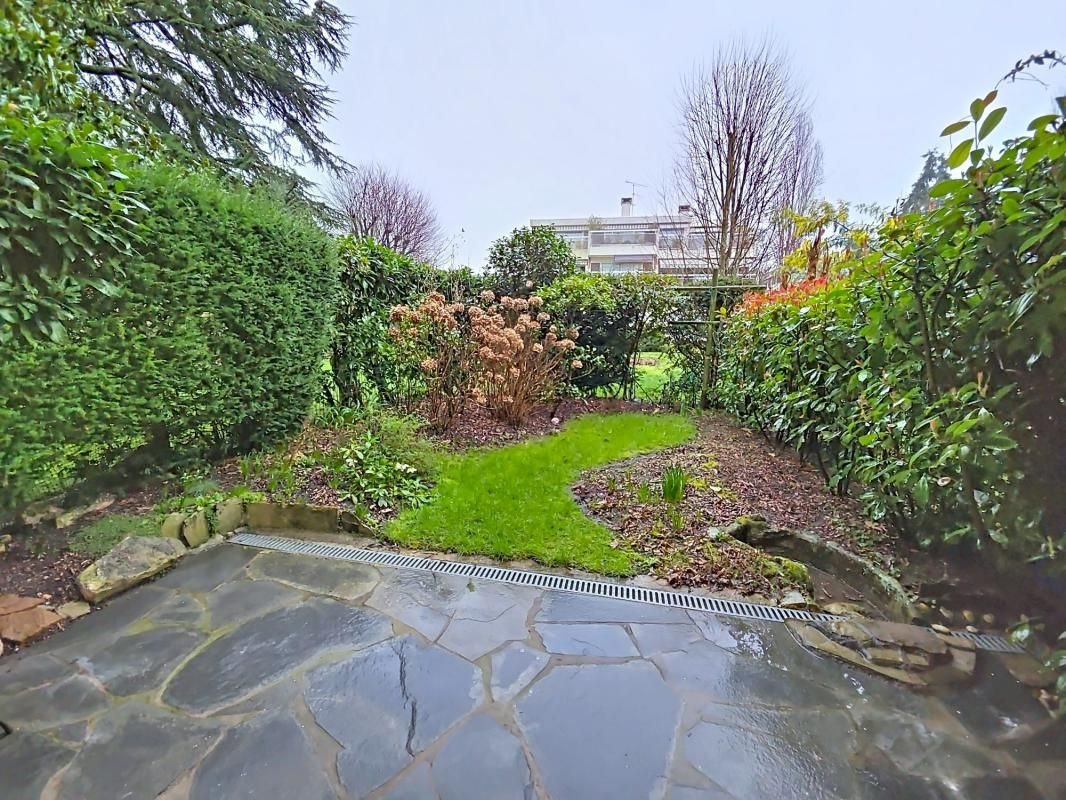 Appartement à louer, 29m², Garches