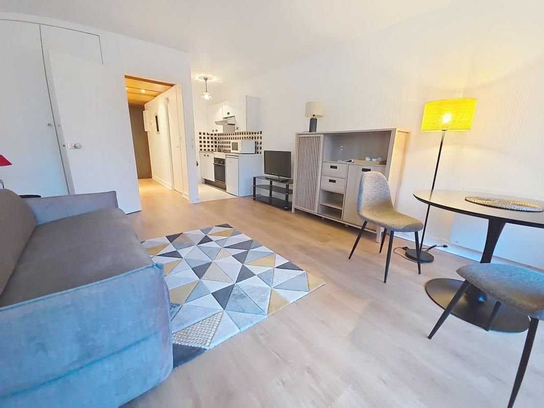 Appartement à louer, 29m², Garches