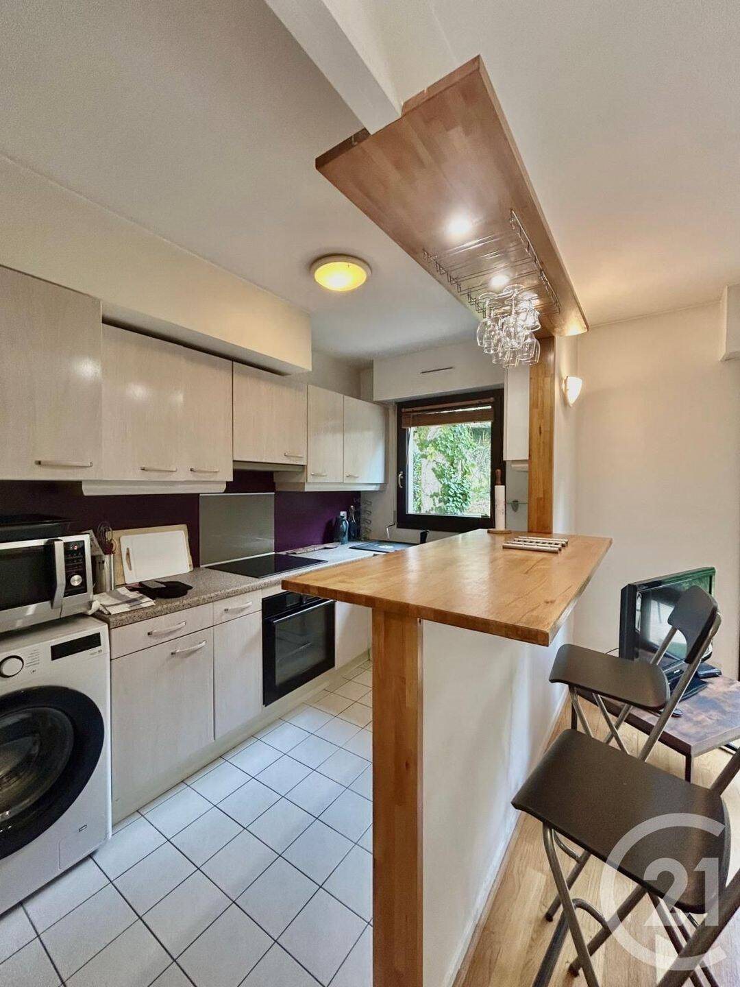 Appartement à louer, 44m², Suresnes