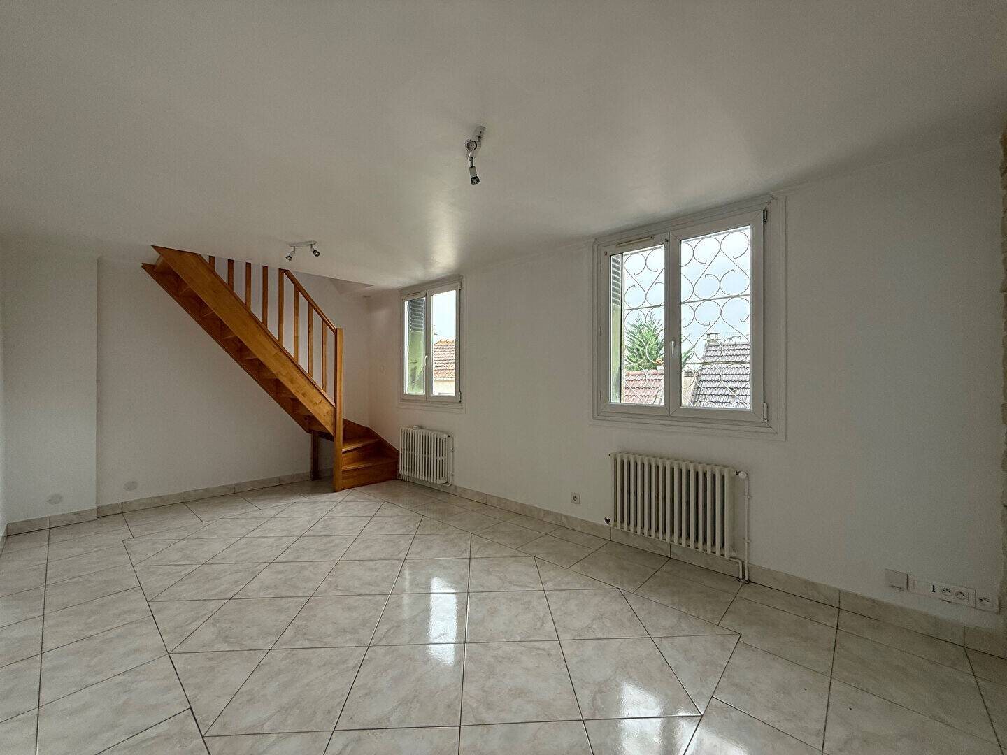Appartement à louer, 50m², La Queue-en-Brie