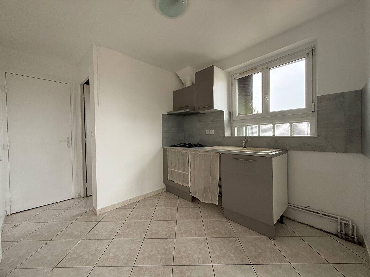 Appartement à louer, 50m², La Queue-en-Brie