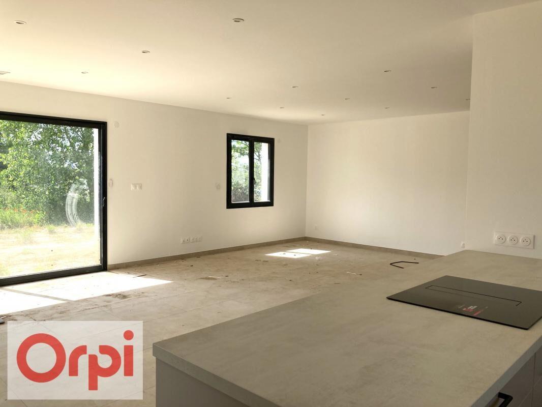 Maison à louer, 140m², Peyrolles-en-Provence