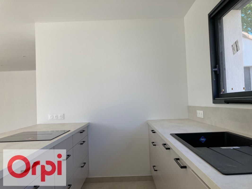 Maison à louer, 140m², Peyrolles-en-Provence