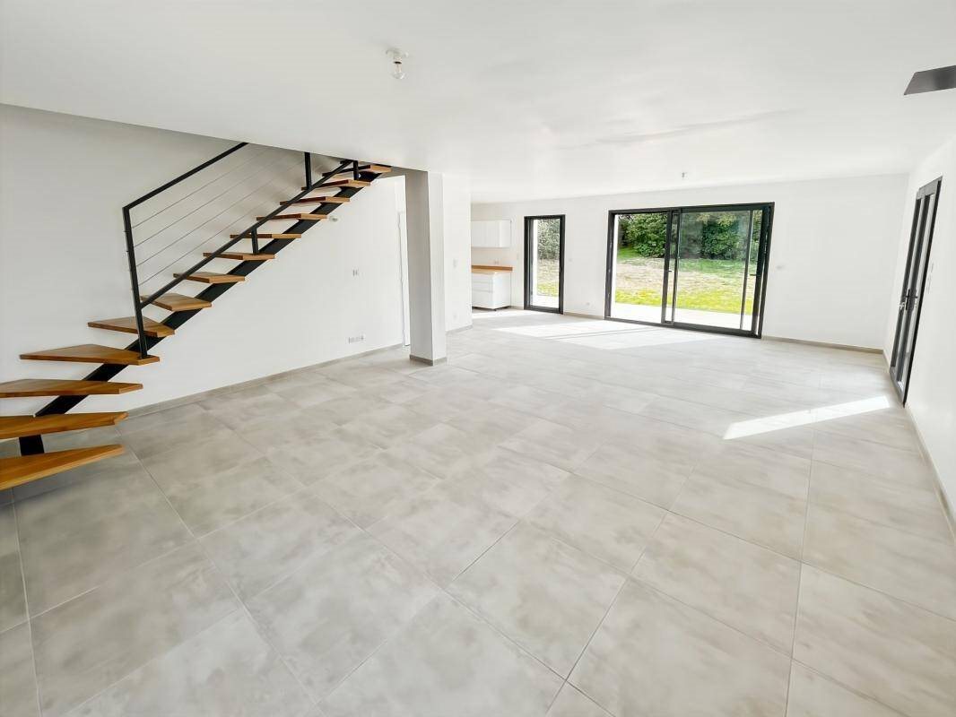 Maison à louer, 108m², Roquefort-la-Bédoule