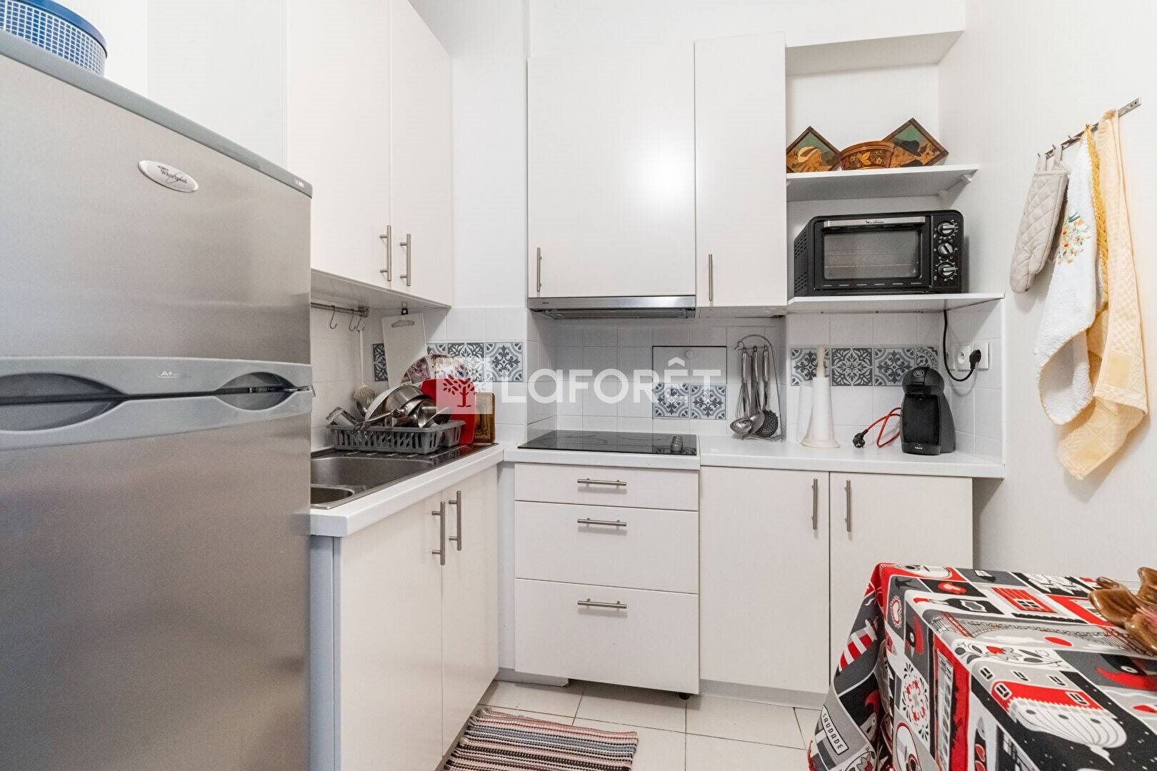 Appartement à louer, 28m², Paris 17ème
