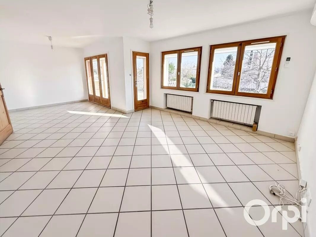 Maison à louer, 119m², Pierrelatte