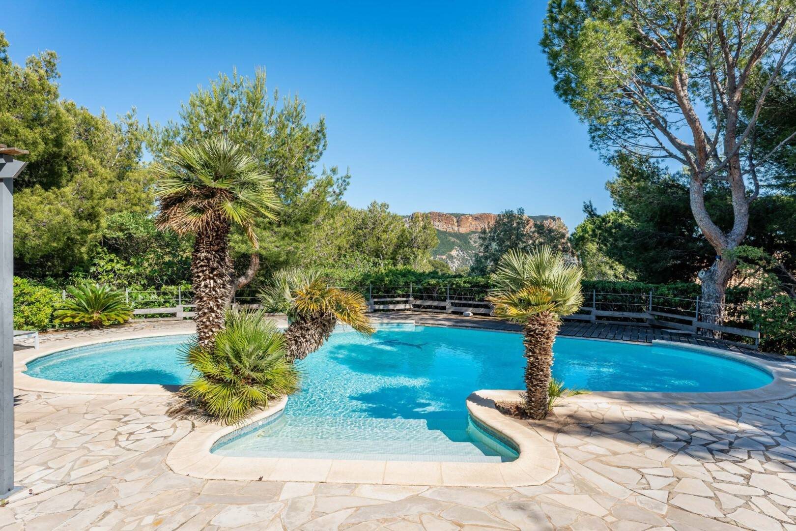 Maison à louer, 250m², Cassis