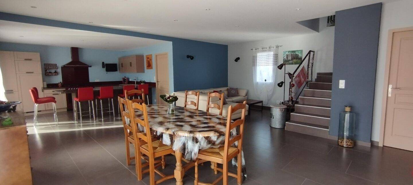 Maison à louer, 133m², Alba-la-Romaine