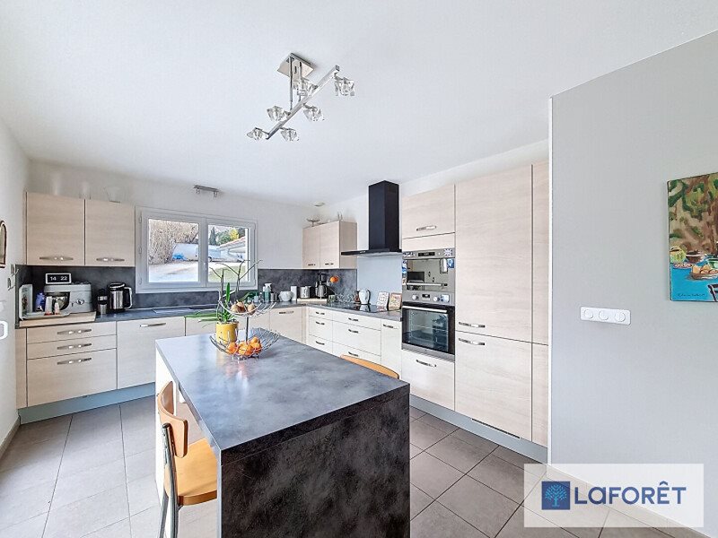 Maison à vendre, 181m², Thoiry