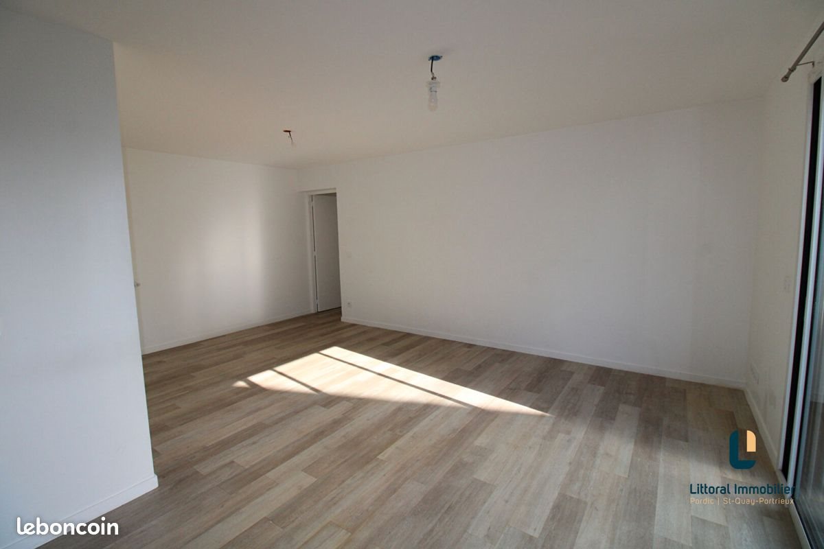 Appartement à louer, 80m², Langueux