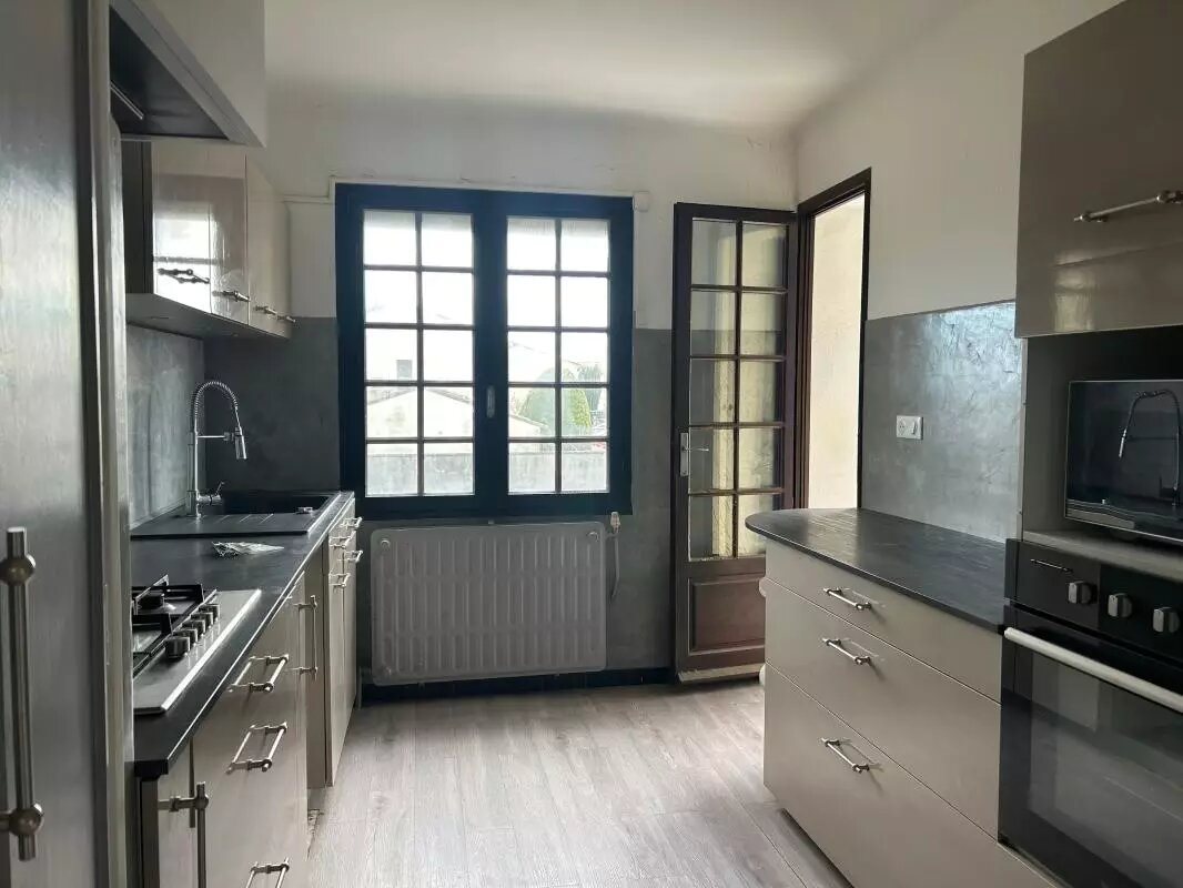 Maison à louer, 146m², Manduel
