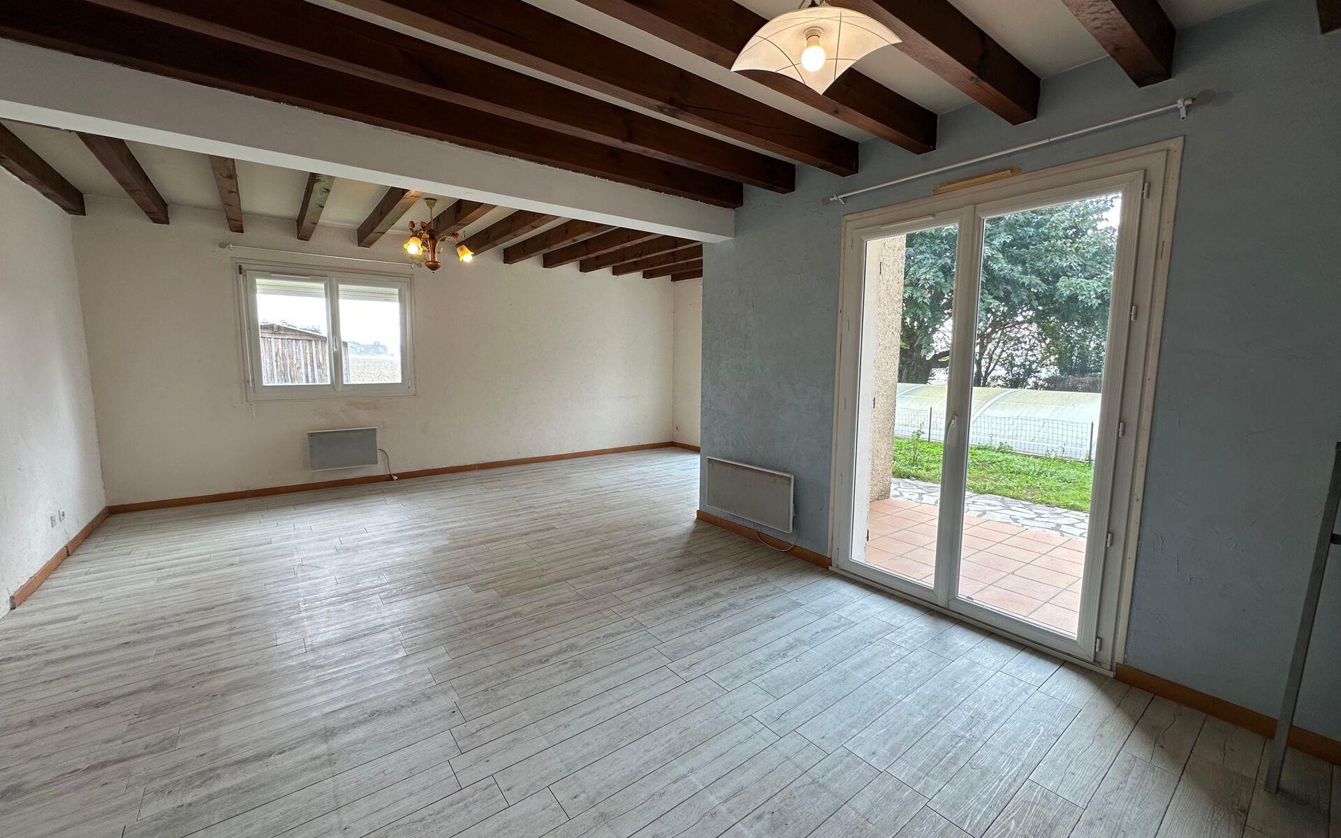 Maison à vendre
 

 6 pièces • 
 
 
 

 
 Saint-Cricq-Villeneuve
