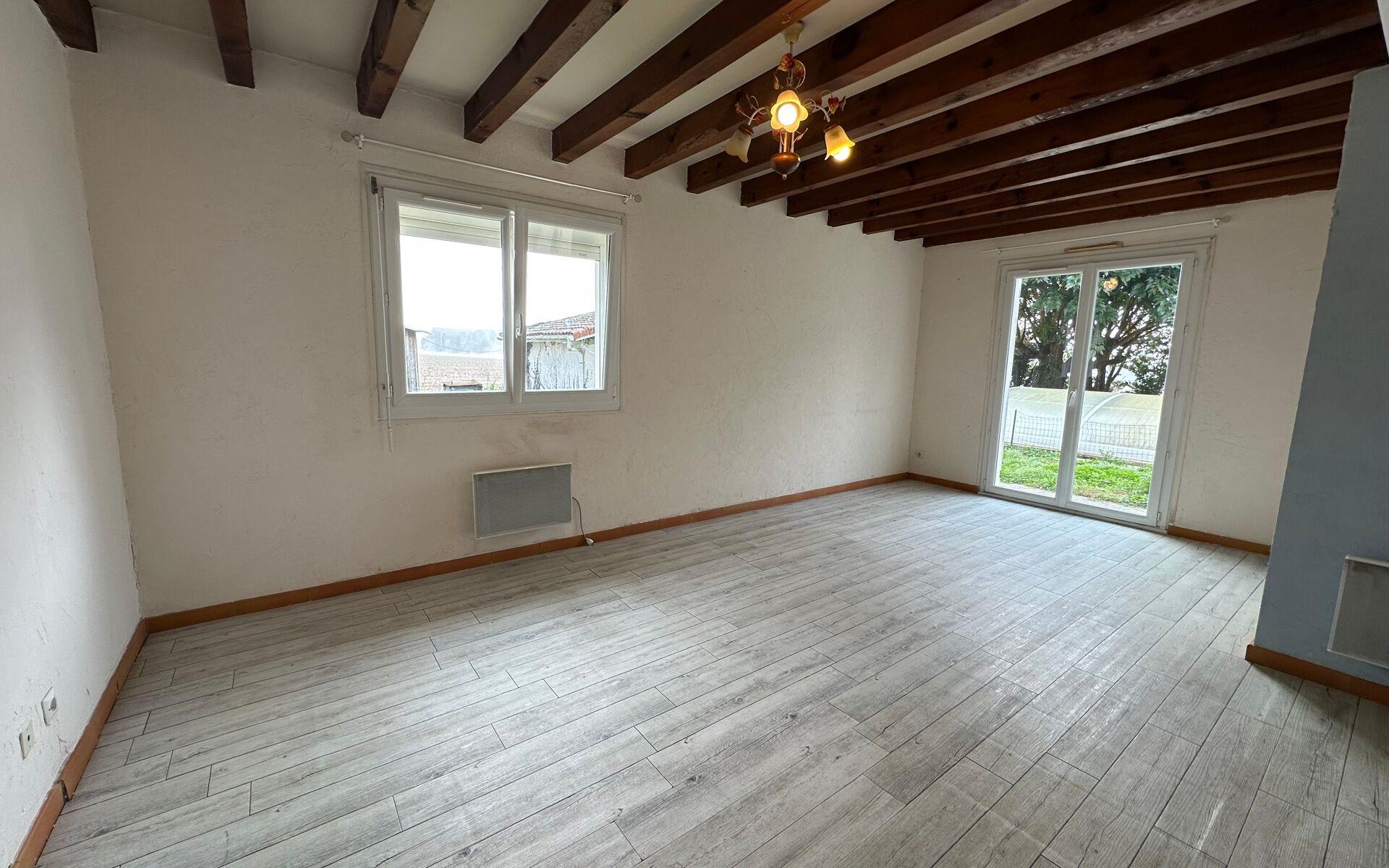 Maison à vendre
 

 6 pièces • 
 
 
 

 
 Saint-Cricq-Villeneuve