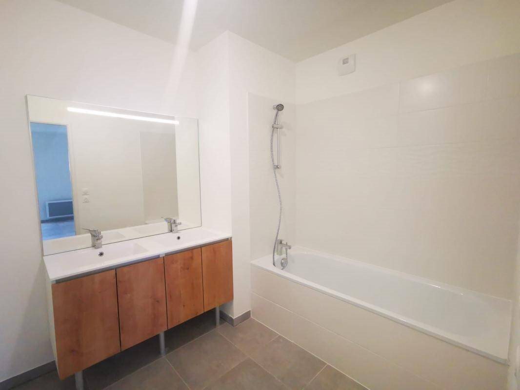 Appartement à louer, 63m², Villeneuve-lès-Avignon