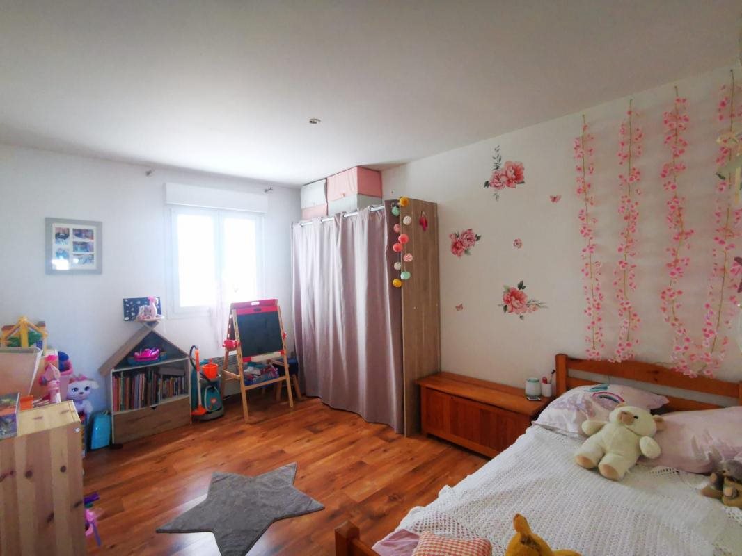 Maison à louer, 82m², Estézargues