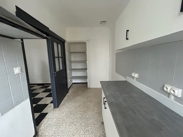 Maison à louer, 63m², Eyguières