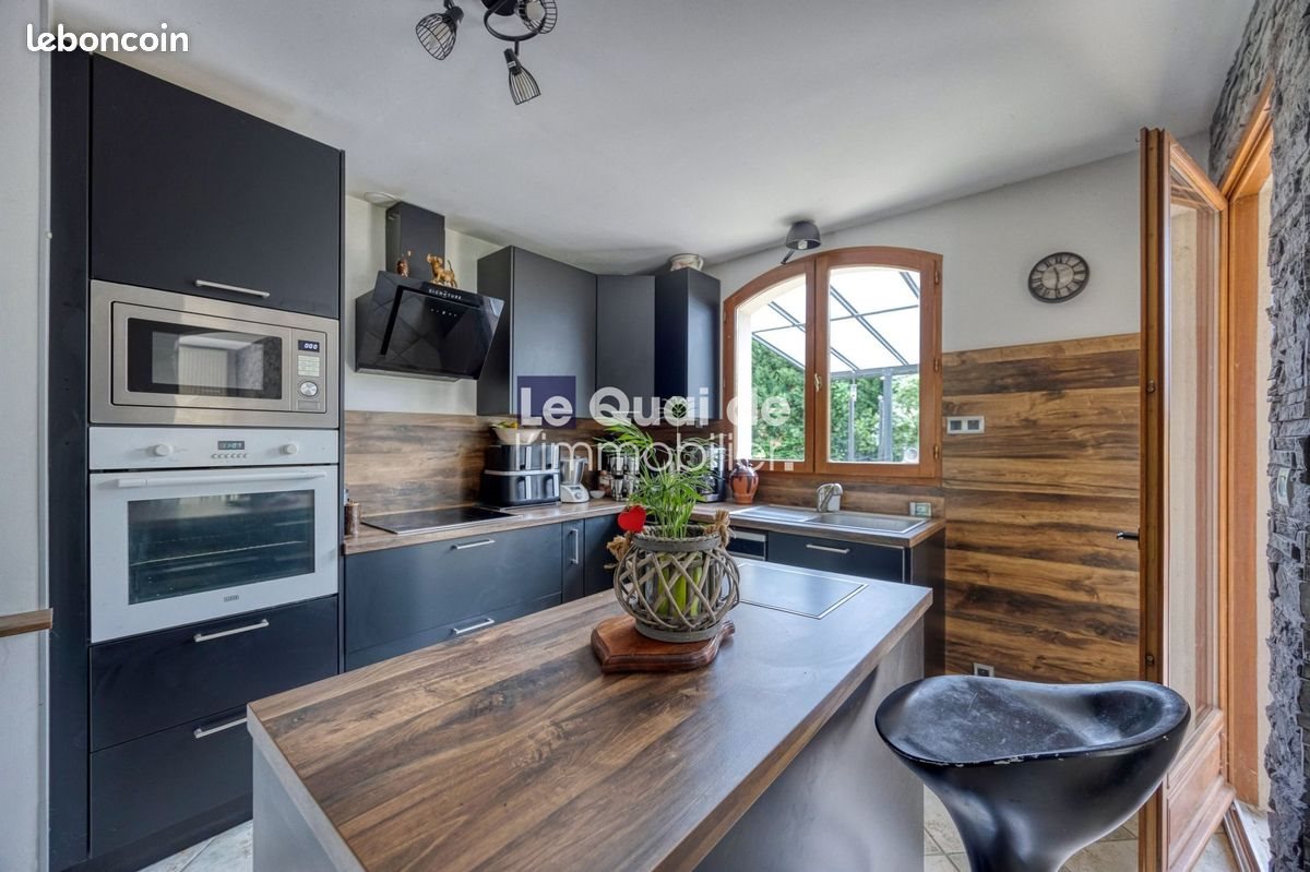 Maison à vendre, 154m², Charnècles