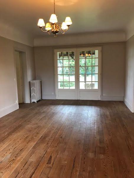 Maison à louer, 249m², Cuts