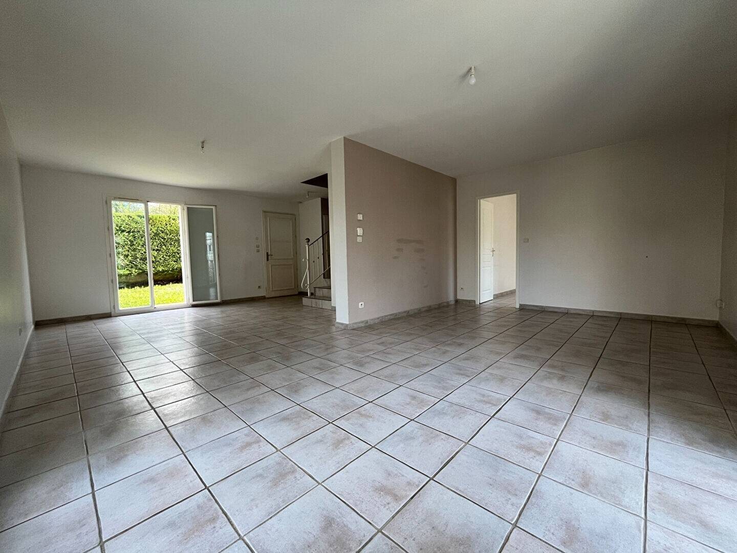 Maison à louer, 123m², Fontaines-sur-Saône