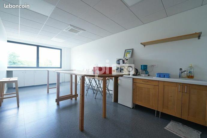 Maison à louer, 218m², Cailloux-sur-Fontaines