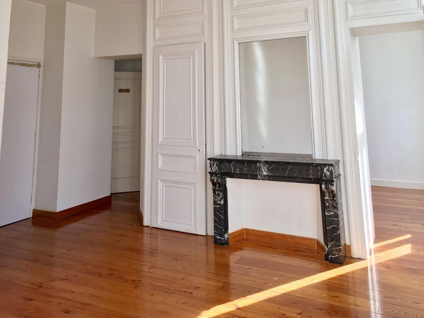 Appartement à louer, 87m², Lille