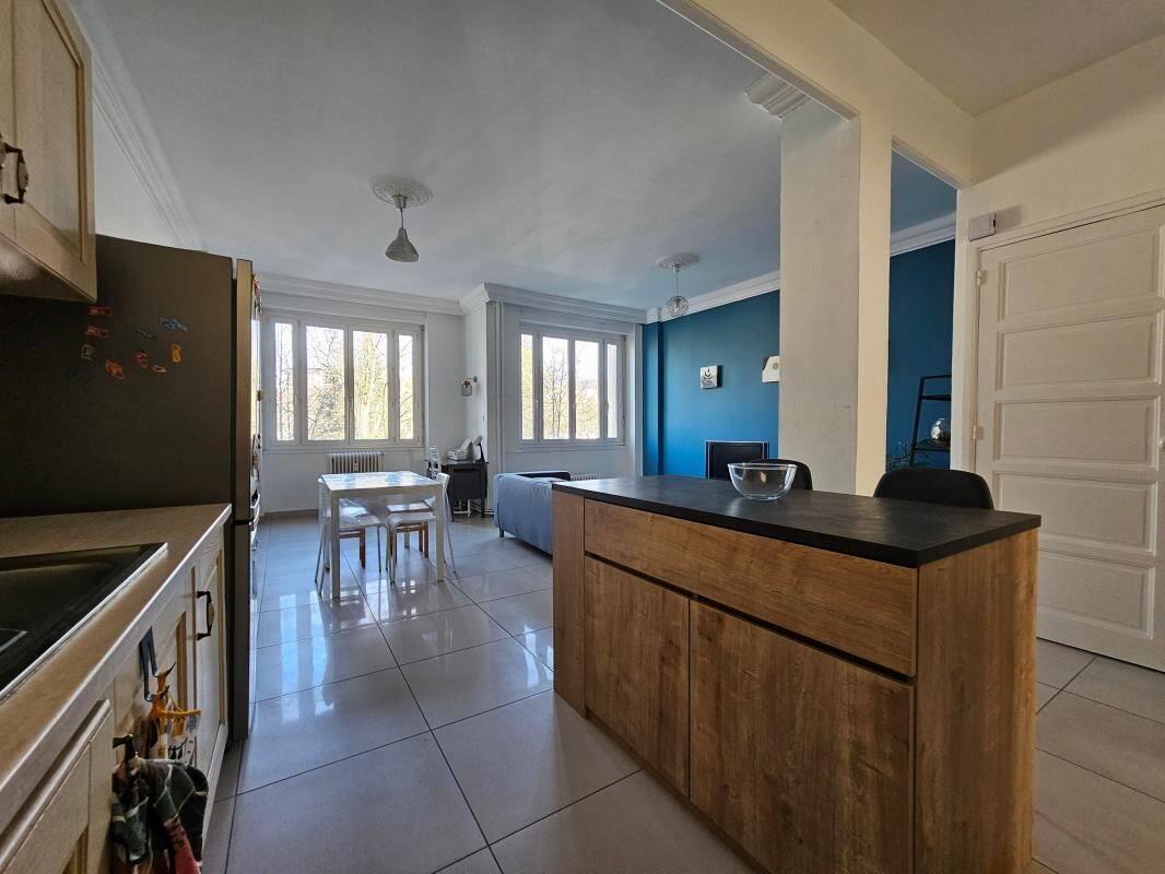 Appartement à vendre, 71m², Saint-Etienne