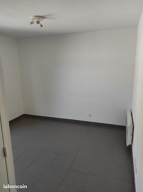 Appartement à louer, 20m², Saint-Genis-Laval