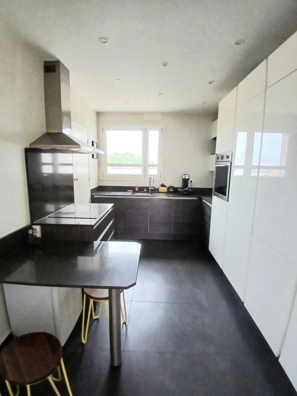 Appartement à louer, 110m², Paris 19ème