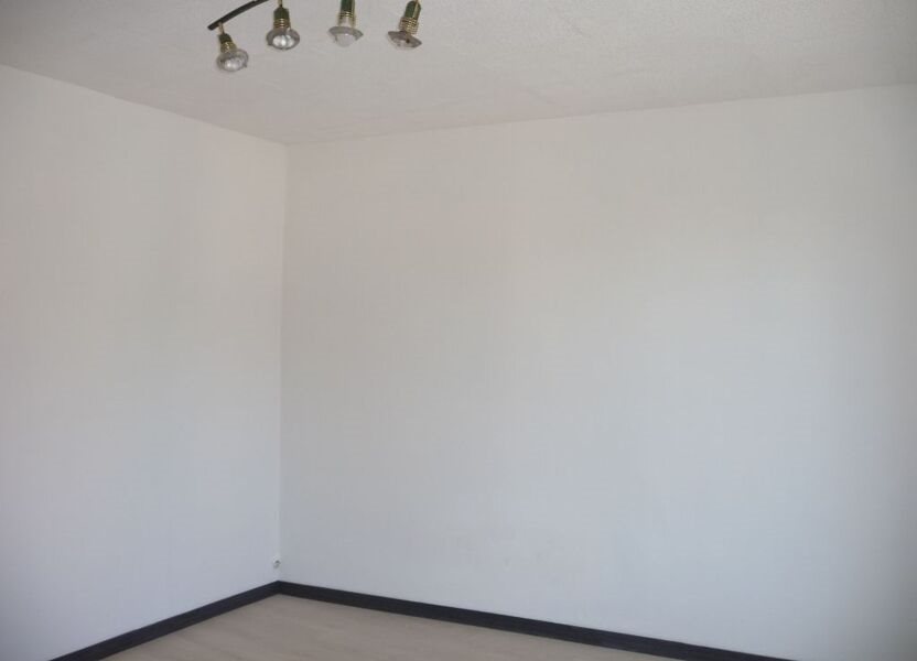 Appartement à louer, 16m², Nemours