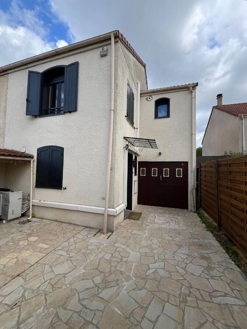 Maison à louer, 127m², Emerainville