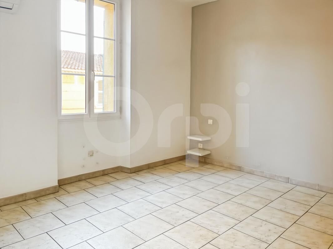 Appartement à louer, 42m², La Crau