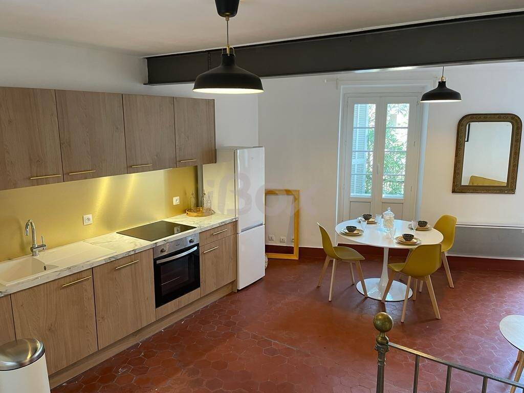 Appartement à louer, 76m², Toulon