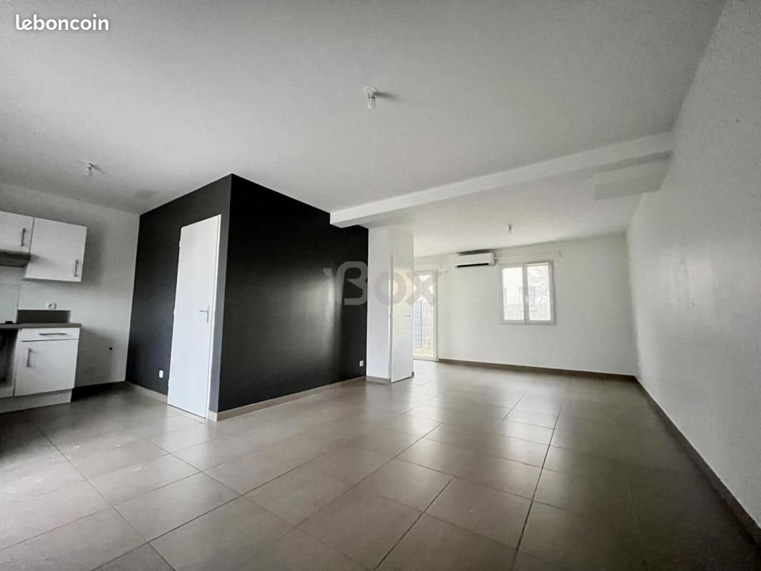 Maison à louer, 82m², Cuers