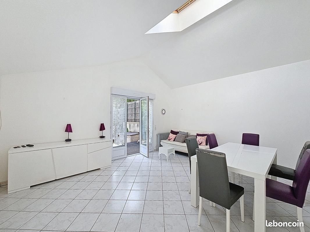 Maison à louer, 66m², Garches
