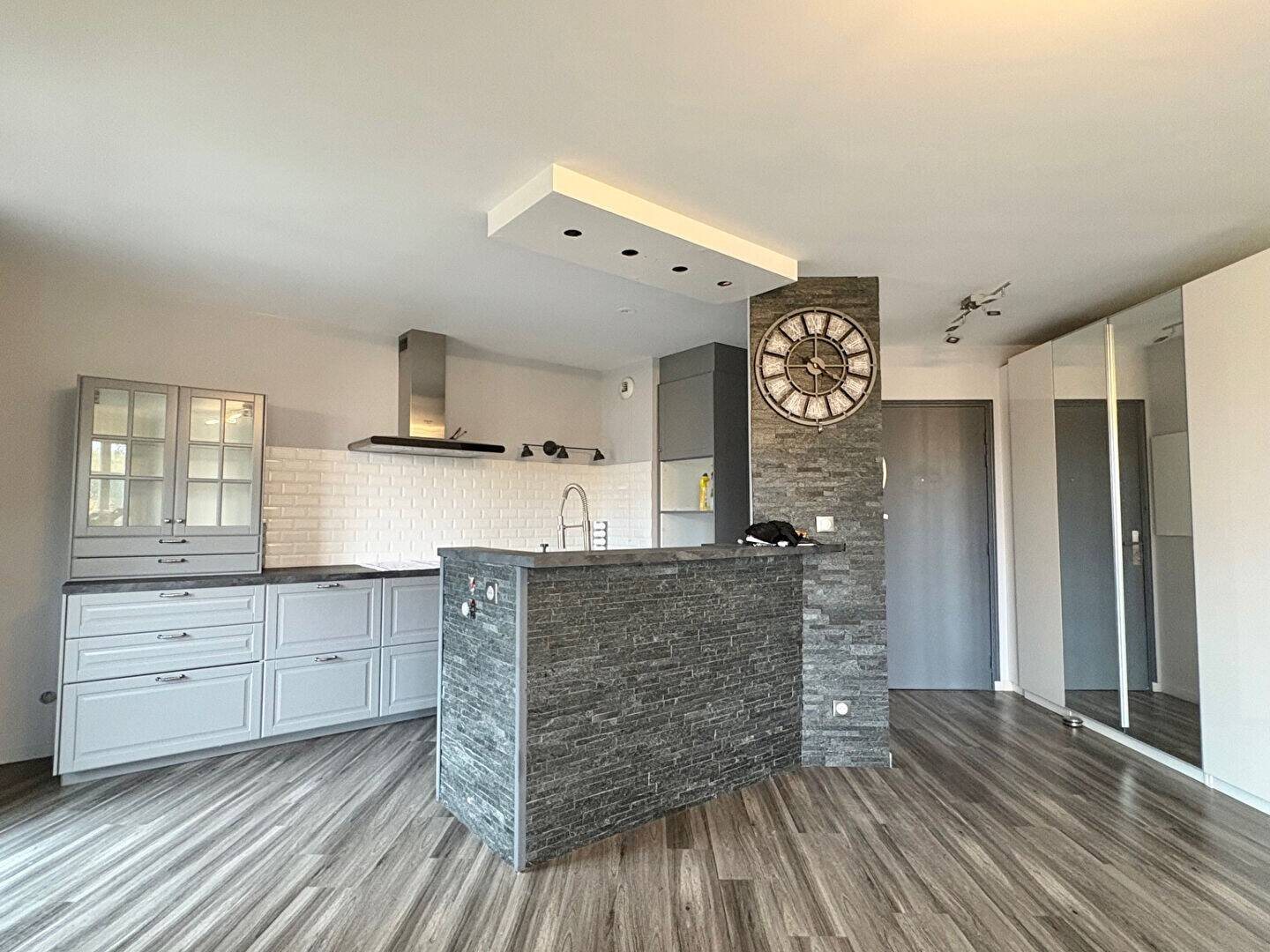 Appartement à louer, 68m², Emerainville