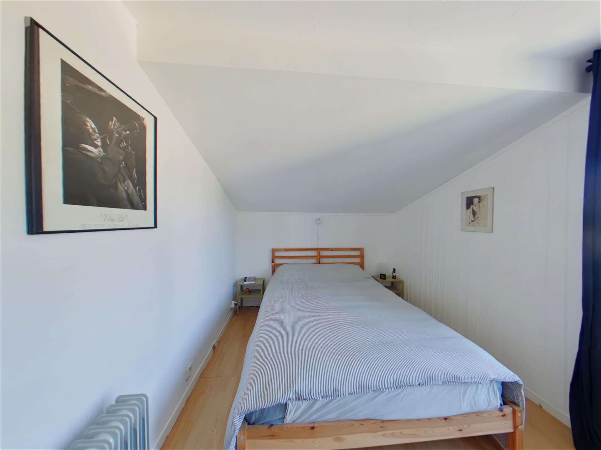 Maison avec gite  en bon état à Asnières sur Blour Sur Blour 86 avec dépendances et terrain