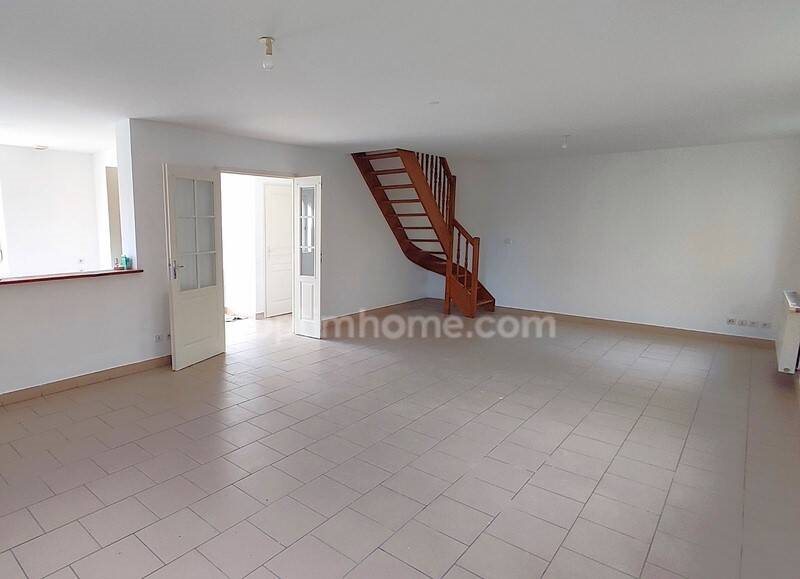 Appartement à vendre, 1021m², Effry