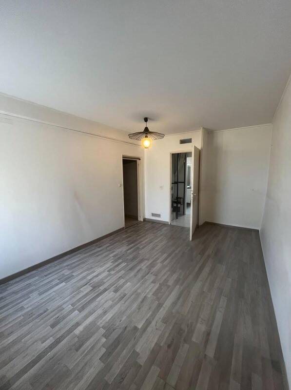 Maison à vendre, 372m², L'Isle-d'Espagnac