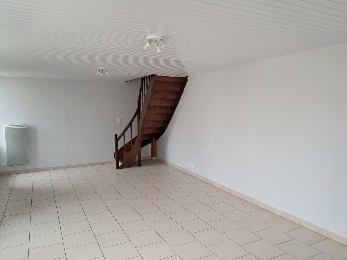 Maison à louer, 72m², Plassac