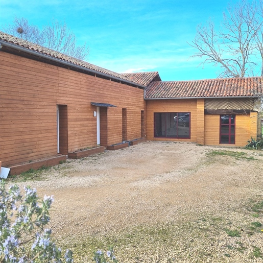 Saint Gaudens area renovated farmhouse 148 m2 on a plot of 2600 m