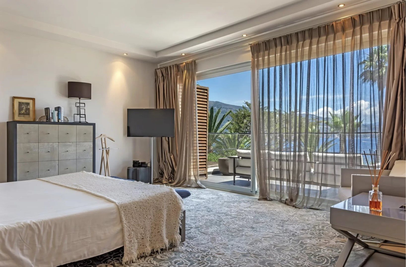 Maison à louer, 376m², Roquebrune-Cap-Martin