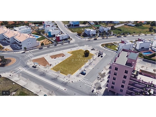 807M2 urban plot to build 28 homes in the centre of Loulé
