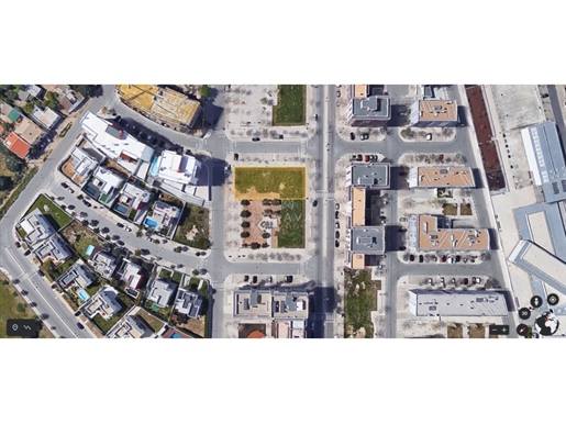 Urban land for 23 dwellings with commerce of 780m2 in the Center of Loulé