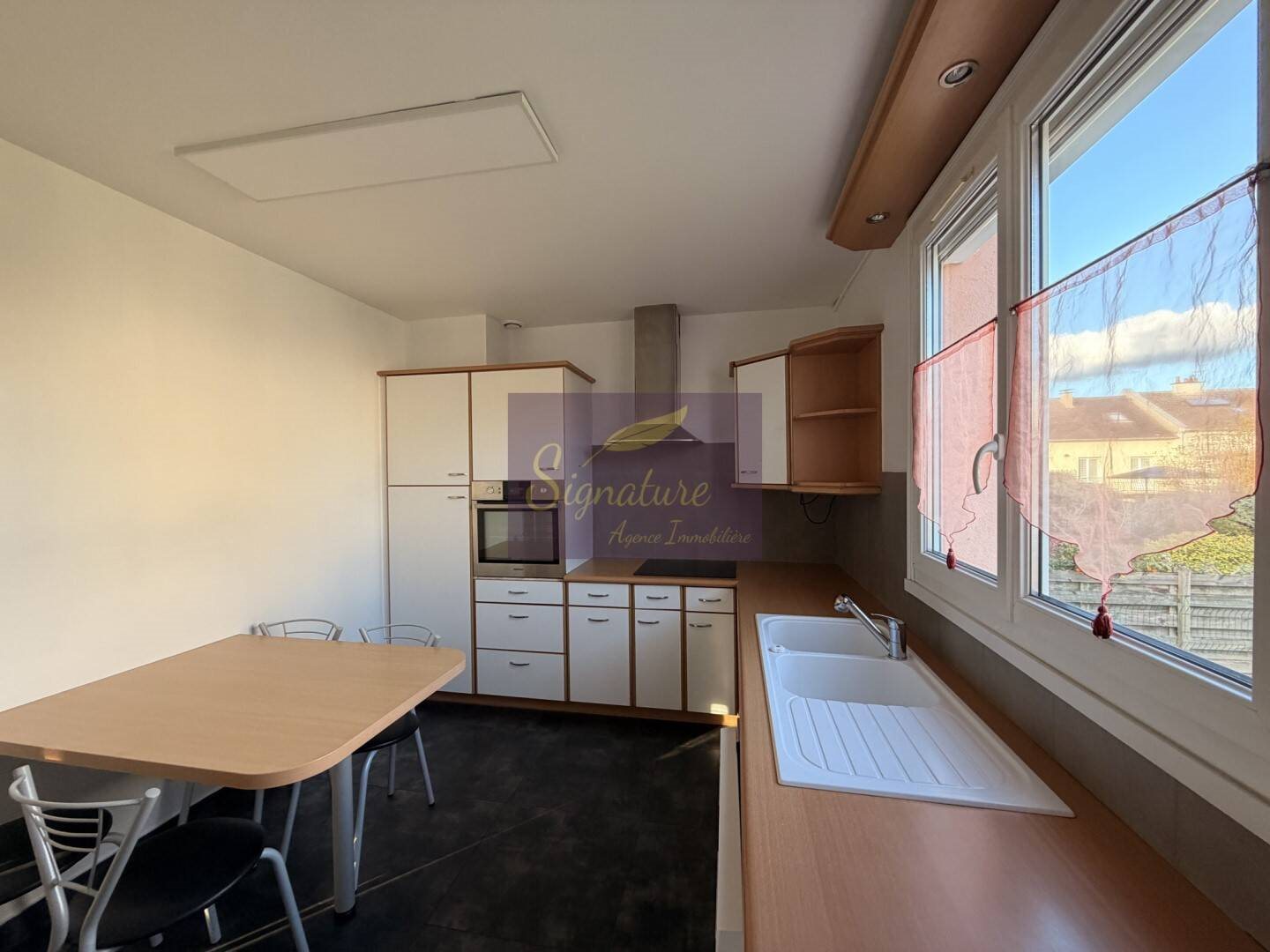 Maison à louer, 147m², Arnage