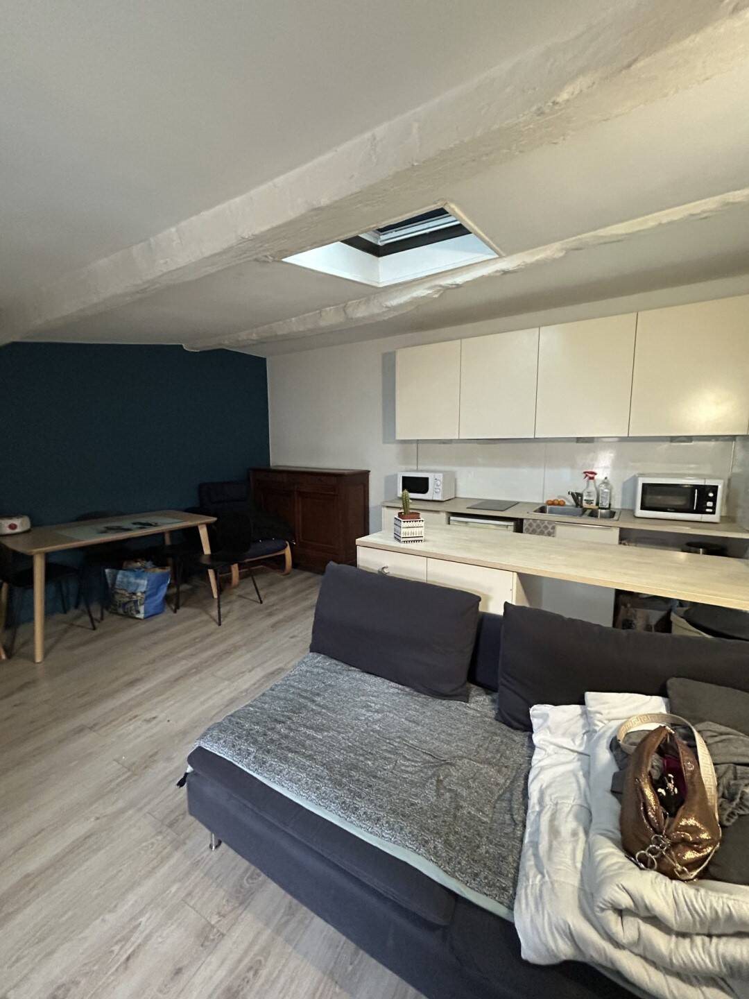 Appartement à louer, 32m², Saintes